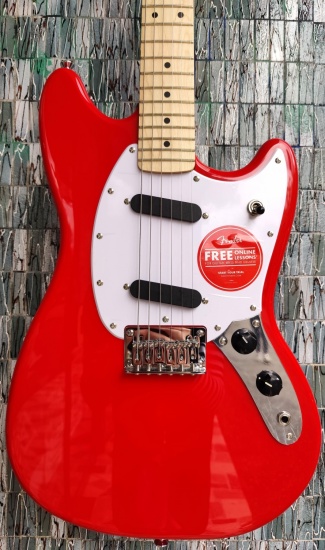 Squier Sonic Mustang, Maple Fingerboard, Torino Red