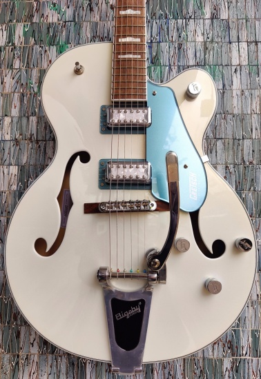 Gretsch G5420T-140 Electromatic 140th Double Platinum Hollow Body with Bigsby, Laurel Fingerboard, Two-Tone Pearl Platinum/Stone Platinum