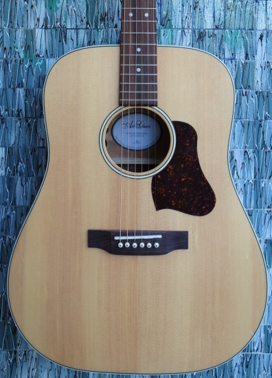 Art & Lutherie Americana Electro-Acoustic Dreadnought, Natural