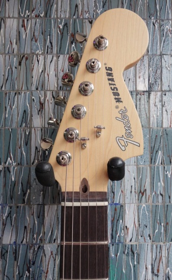 Fender American Performer Mustang, 3-Color Sunburst