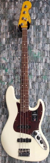 Fender American Professional II Jazz Bass, Rosewood Fingerboard, Olympic White