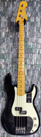 Fender American Professional II Precision Bass, Maple Fingerboard, Black