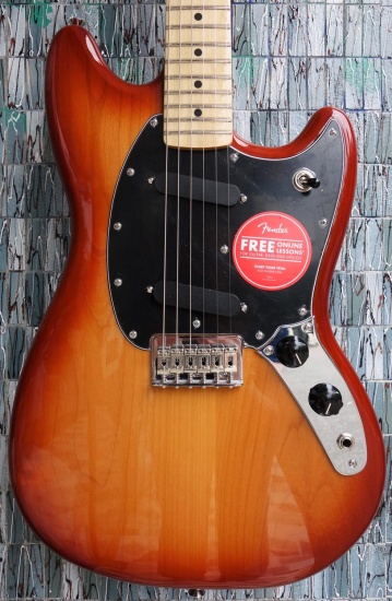 Fender Player Series Mustang, Sienna Sunburst