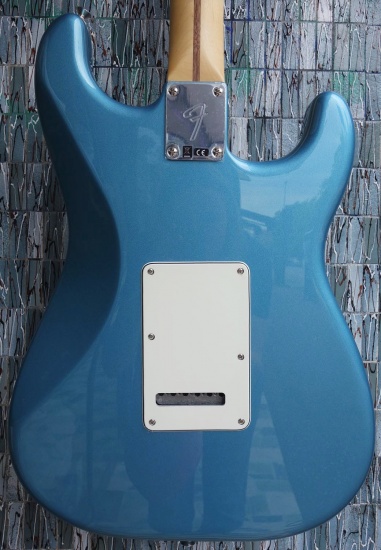 Fender Player Series Left-Handed Stratocaster, Maple Fingerboard, Tidepool