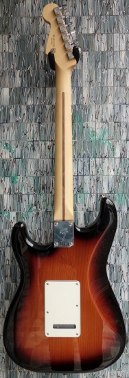 Fender Player Series Stratocaster, Maple Fingerboard, 3-Colour Sunburst