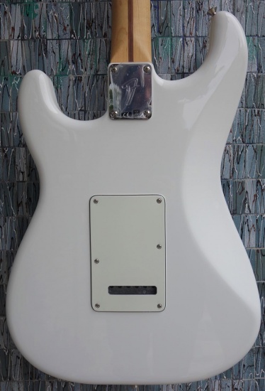 Fender Player Series Stratocaster, Pau Ferro Fingerboard, Polar White