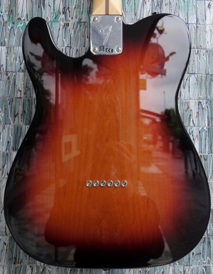 Fender Player Series Telecaster, Maple Fingerboard, 3-Tone Sunburst