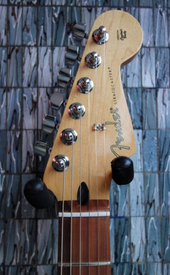 Fender Player Series Stratocaster HSH, Pau Ferro Fingerboard, Buttercream