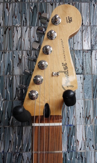 Fender Player Series Stratocaster HSS, Pau Ferro Fingerboard, Polar White