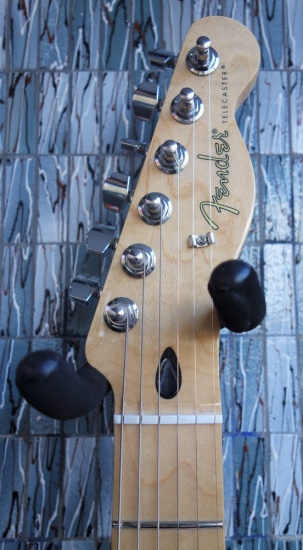 Fender Player Series Telecaster, Maple Fingerboard, Black