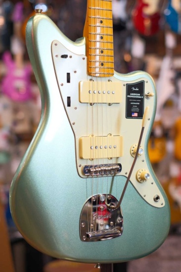 Fender 2023 American Professional II Jazzmaster, Maple Fingerboard