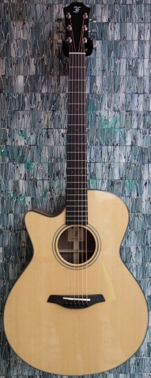 Furch Blue Plus Gc-SW Sitka Spruce/Black Walnut Left-Handed Grand Auditorium Cutaway Acoustic Guitar