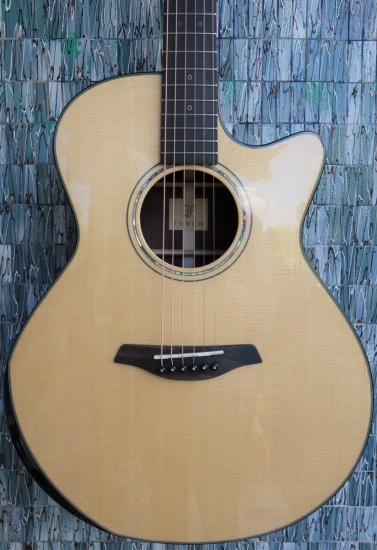 Furch Yellow Deluxe Gc-SR Sitka Spruce/Indian Rosewood Grand Auditiorium Cutaway with Duo Bevel