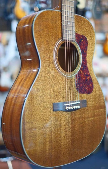 Guild Westerly Collection OM-120, Natural - jimmyegypt.com