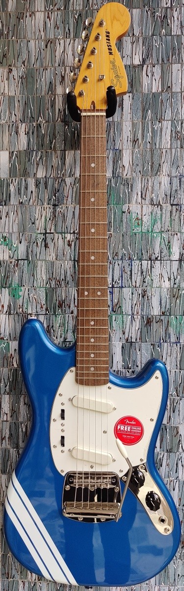 Squier FSR Classic Vibe '60s Competition Mustang, Lake Placid Blue with Olympic White Stripes