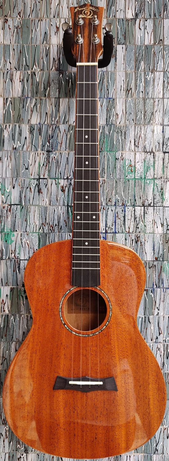 Snail SUB-M1 Electro-Acoustic Baritone Ukulele