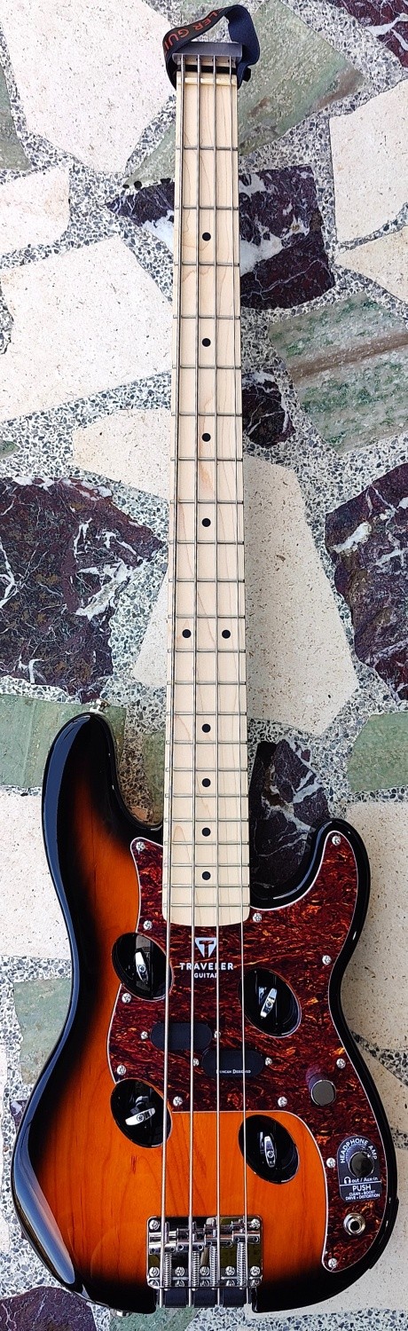 Traveler TB-4P Bass, Sunburst