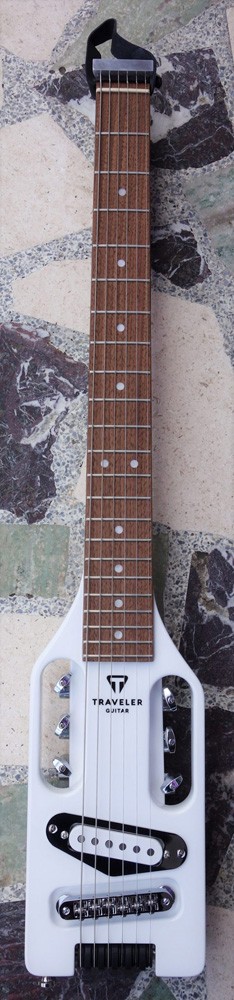Traveler Ultra Light Electric Standard Travel Guitar, Gloss White
