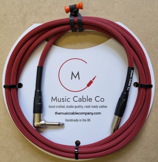 Music Cable Co Instrument Cable CoreB 3m Straight-to-Right, Red