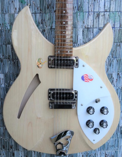 Rickenbacker 330/12 12-String, Mapleglo