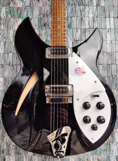 Rickenbacker 330, Jetglo