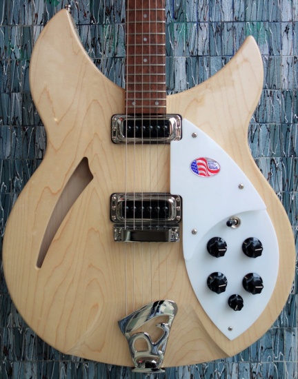 Rickenbacker 330, Mapleglo