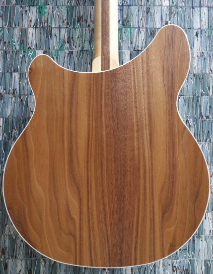 Rickenbacker 360, Walnut