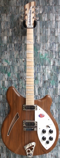 Rickenbacker 360, Walnut