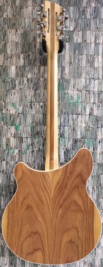 Rickenbacker 360/12, Walnut