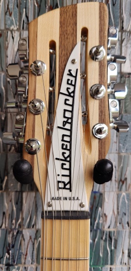 Rickenbacker 360/12, Walnut