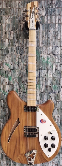 Rickenbacker 360/12, Walnut