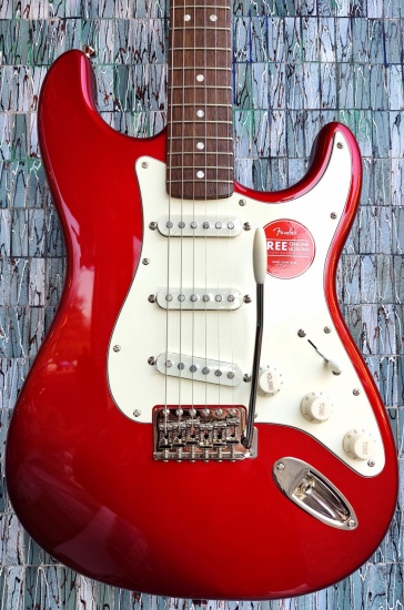 Squier Classic Vibe '60s Stratocaster, Laurel Fingerboard, Candy Apple Red