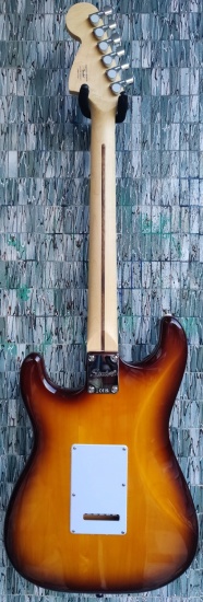 Squier FSR Affinity Series Stratocaster, Laurel Fingerboard, Mint Pickguard, Honey Burst