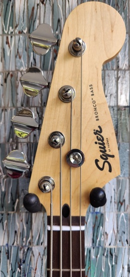Squier Sonic Bronco Bass, Laurel Fingerboard, Black
