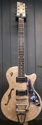Duesenberg Starplayer TV Semi-Hollow, Ice Pearl Mosaic