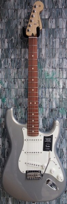 Fender Player Series Stratocaster, Pau Ferro Fingerboard, Silver