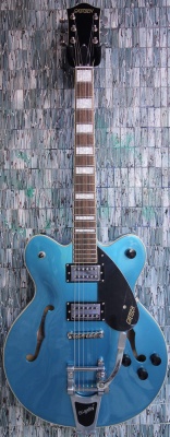 Gretsch G2622T Streamliner Center Block with Bigsby, Riviera Blue